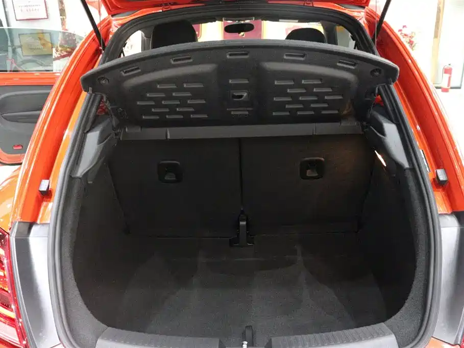 Beetle 2018 180TSI Ledong Orange Edition купить на сайте DeffCars