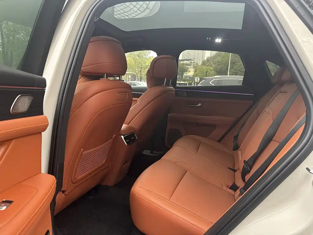 Wenjie M5 2025 extended range Ultra four-wheel drive version купить на сайте DeffCars