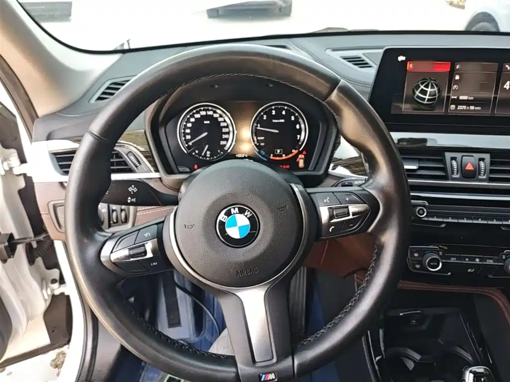 BMW X1 2021 xDrive25Li Exclusive Model купить на сайте DeffCars