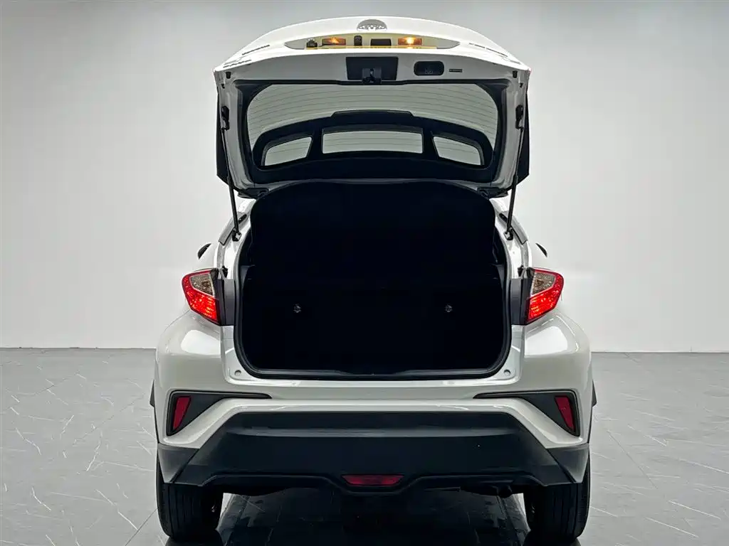 Yize IZOA 2020 2.0L Yixiang Edition купить на сайте DeffCars