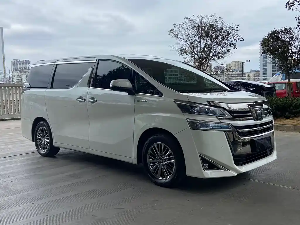 Wilfa 2021 Crown Dual Engine 2.5L HV Deluxe Edition купить на сайте DeffCars