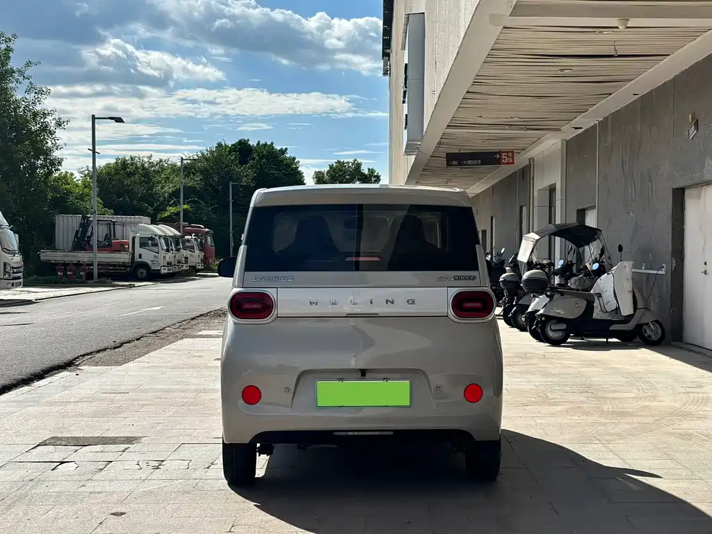 Hongguang MINIEV 2024 third generation 215km youth version купить на сайте DeffCars