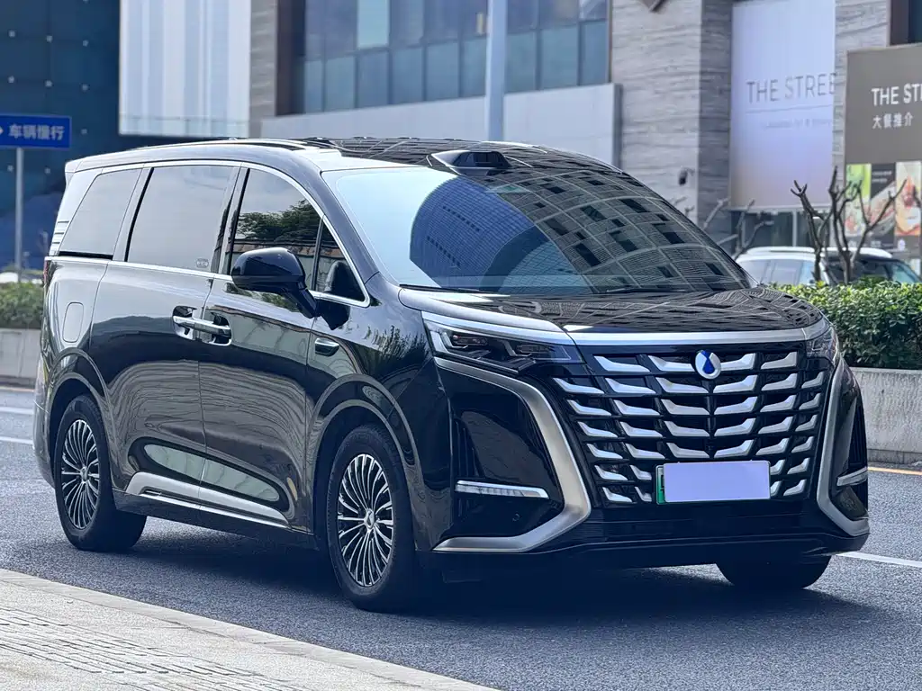 Denza D9 2025 DM-i smart driving version 1020 four-wheel drive premium model купить на сайте DeffCars