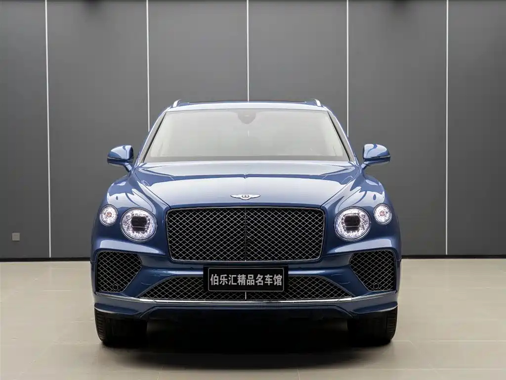 Bentayga 2022 4.0T V8 купить на сайте DeffCars