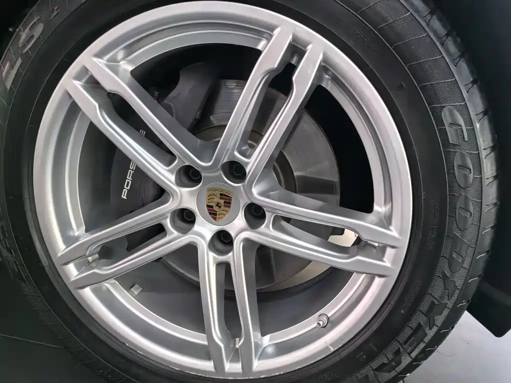 Macan 2023 Macan 2.0T купить на сайте DeffCars