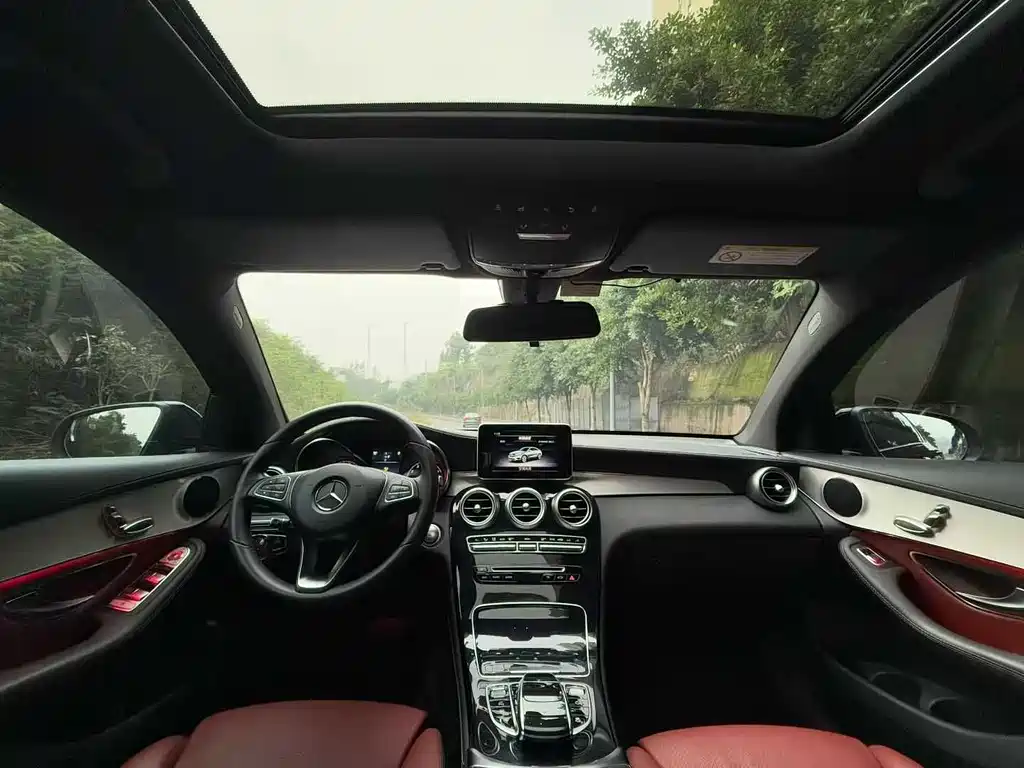 Mercedes-Benz GLC Coupe 2018 GLC 200 4MATIC Coupe SUV купить на сайте DeffCars