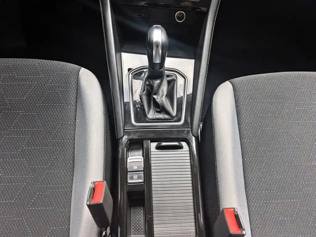 Jetta VS5 2023 280TSI automatic aggressive model купить на сайте DeffCars