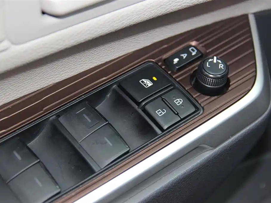 SIENNA 2024 2.5L Hybrid Comfort Edition купить на сайте DeffCars
