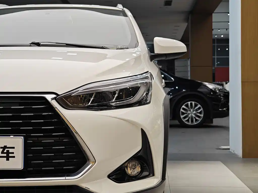 YARiS L Zhixuan 2020 Zhixuan X 1.5L CVT Deluxe Edition купить на сайте DeffCars