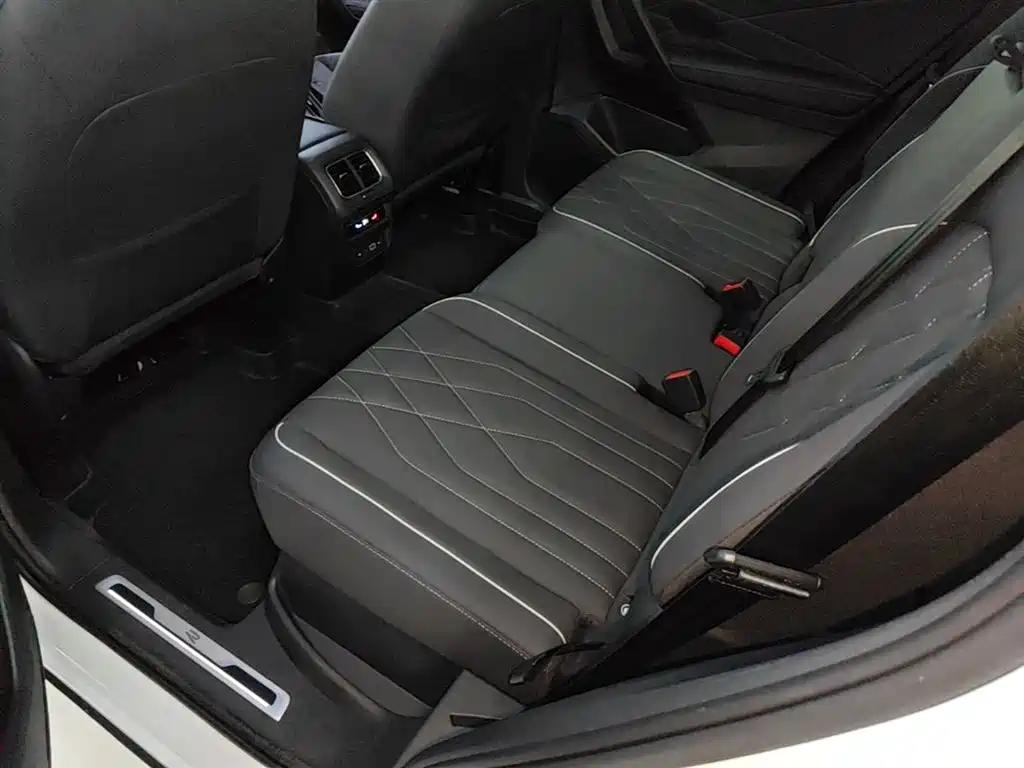 Tiguan L 2023 330TSI automatic two-wheel drive R-Line version купить на сайте DeffCars