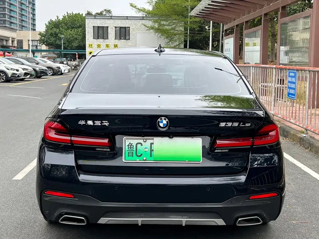 BMW 5 Series New Energy 2021 535Le M Sports Package купить на сайте DeffCars