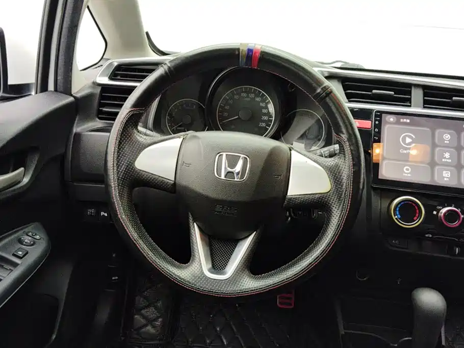 Fit 2016 1.5L LXS CVT Comfort Sunroof Edition купить на сайте DeffCars