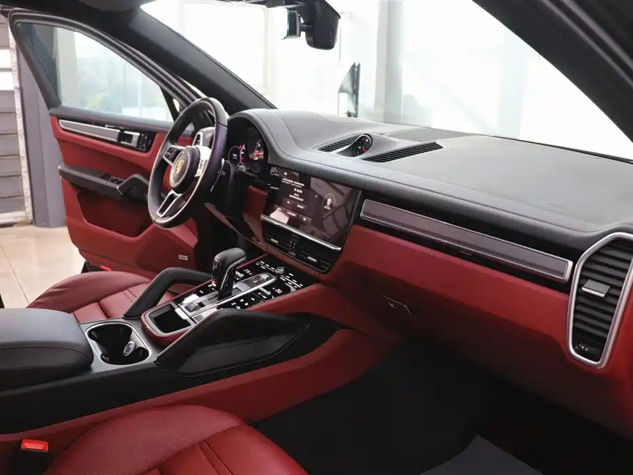 Cayenne 2023 Cayenne 3.0T Platinum Edition купить на сайте DeffCars