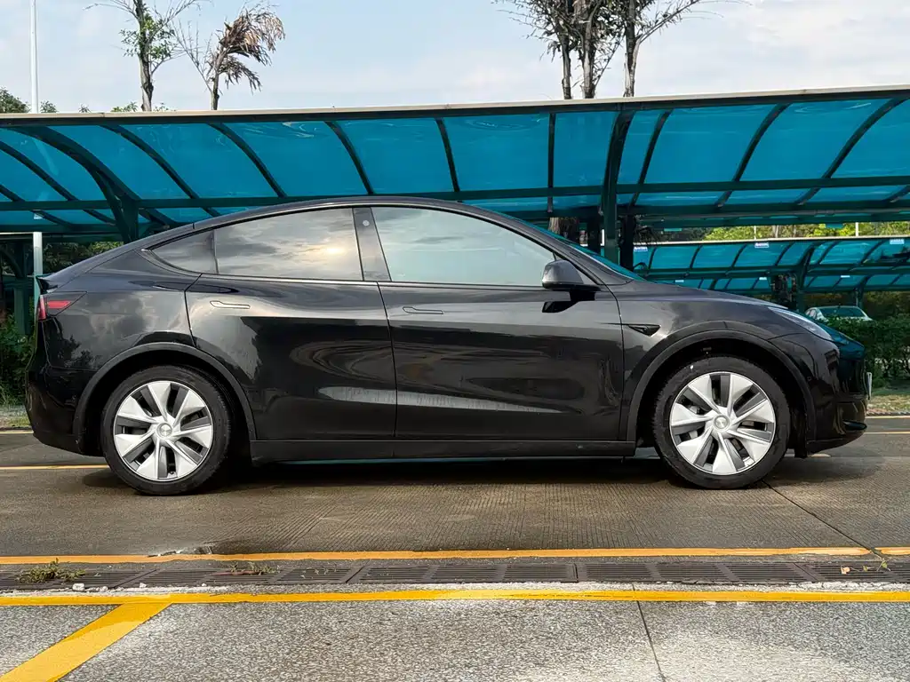 Model Y 2022 facelift rear-wheel drive version купить на сайте DeffCars