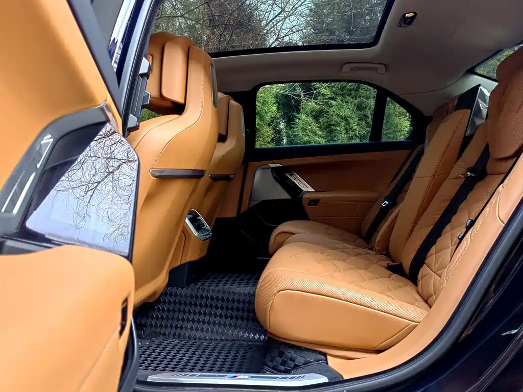 BMW 7 Series 2023 735Li M Sports Package купить на сайте DeffCars