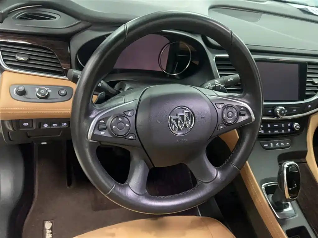 LaCrosse 2018 28T luxury model купить на сайте DeffCars