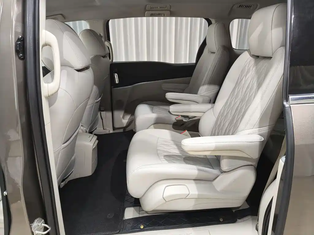 Buick GL8 2022 Land Business Class 652T Comfort купить на сайте DeffCars