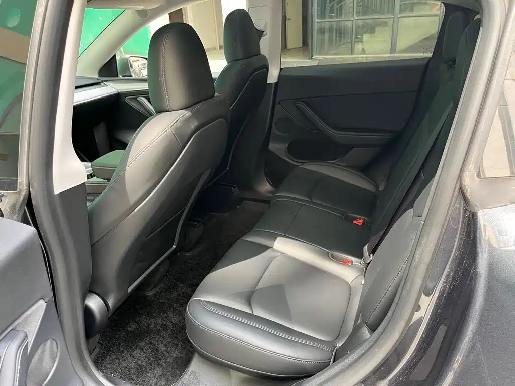 Model Y 2024 rear-wheel drive version купить на сайте DeffCars