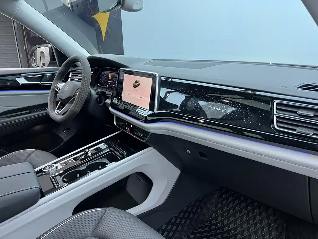 Touron 2024 380TSI four-wheel drive luxury version купить на сайте DeffCars