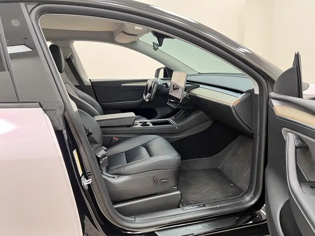 Model Y 2022 Performance high-performance all-wheel drive version купить на сайте DeffCars