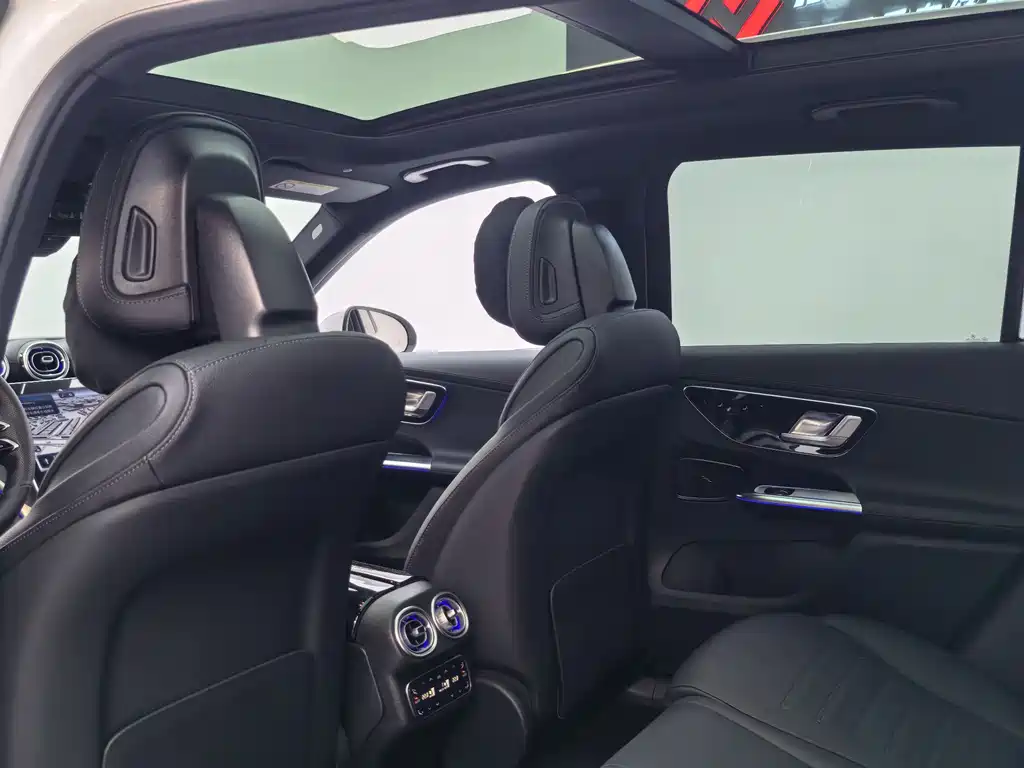 Mercedes-Benz GLC 2024 facelift GLC 260 L 4MATIC luxury model 5 seats купить на сайте DeffCars