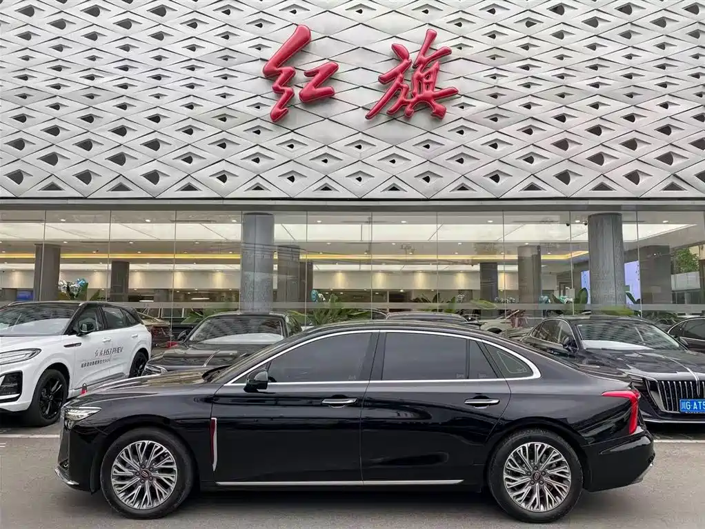 Hongqi H5 2023 2.0T Automatic Zhilianqichang Edition купить на сайте DeffCars