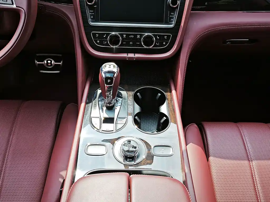 Bentayga 2018 4.0T V8 купить на сайте DeffCars