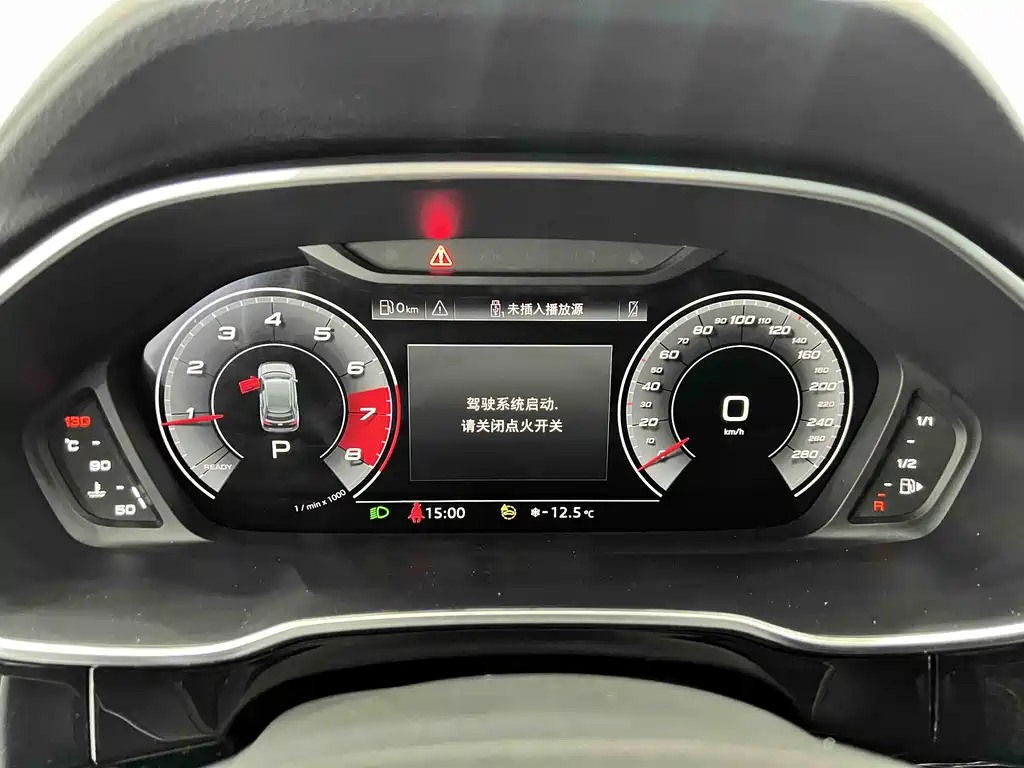 Audi Q3 2022 35 TFSI Fashionable and Dynamic купить на сайте DeffCars