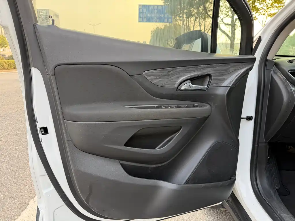 Encore 2018 18T automatic two-wheel drive urban leading model купить на сайте DeffCars