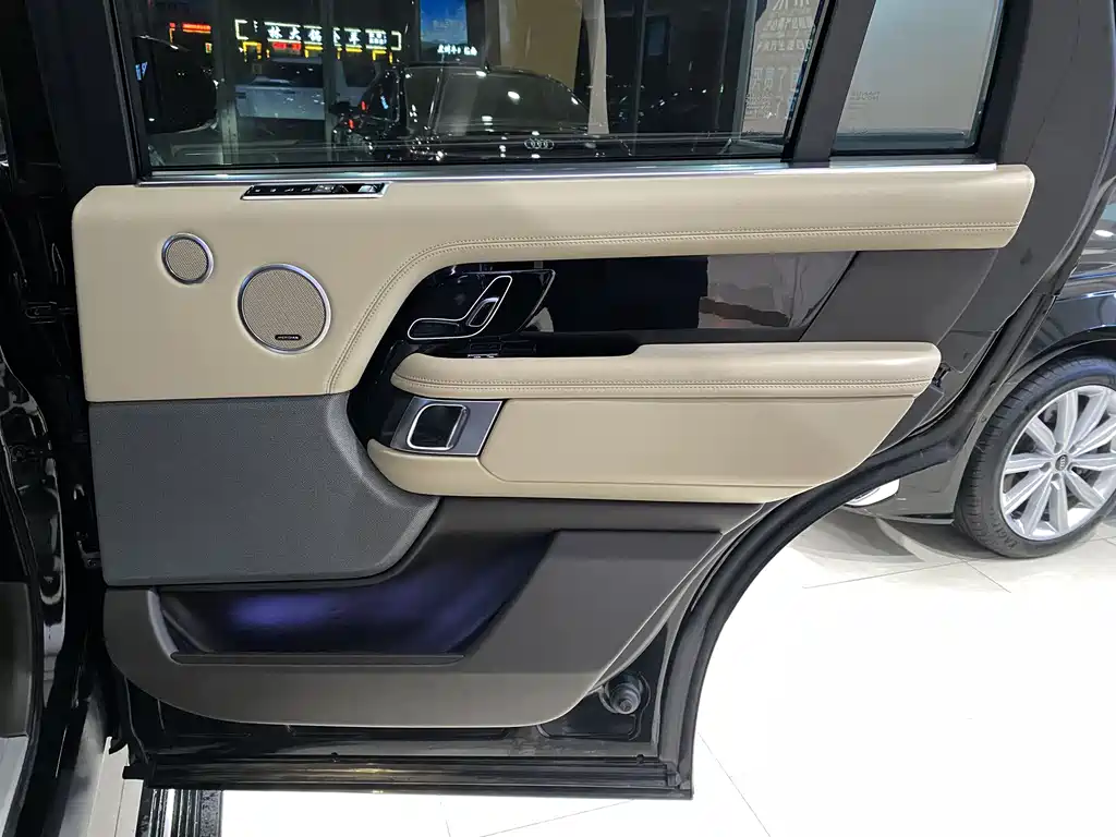 Range Rover 2020 3.0 L6 Legend Extended Edition купить на сайте DeffCars