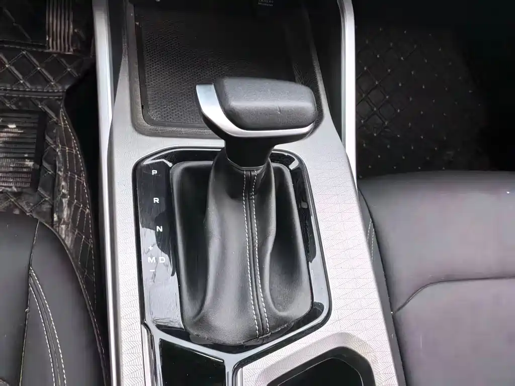 Emgrand 2025 4th Generation 1.5L CVT Star Edition купить на сайте DeffCars