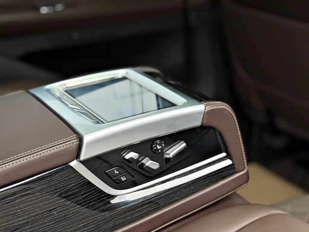 BMW 7 Series 2021 730Li M Sports Package купить на сайте DeffCars