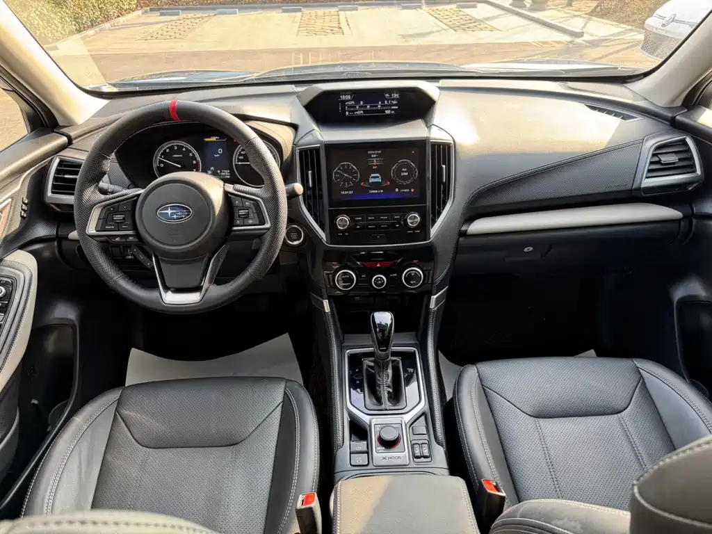 Forester 2022 2.0i AWD Deluxe Edition EyeSight купить на сайте DeffCars