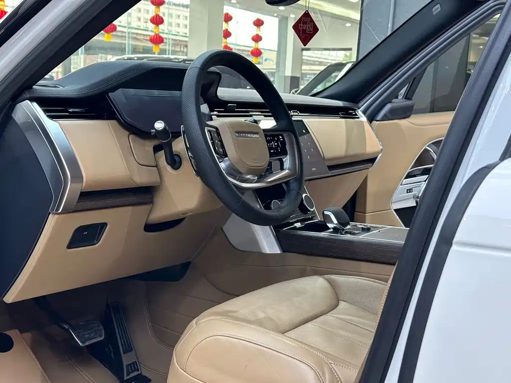 Range Rover 2023 3.0 L6 400PS Seven-seater Extended Edition купить на сайте DeffCars