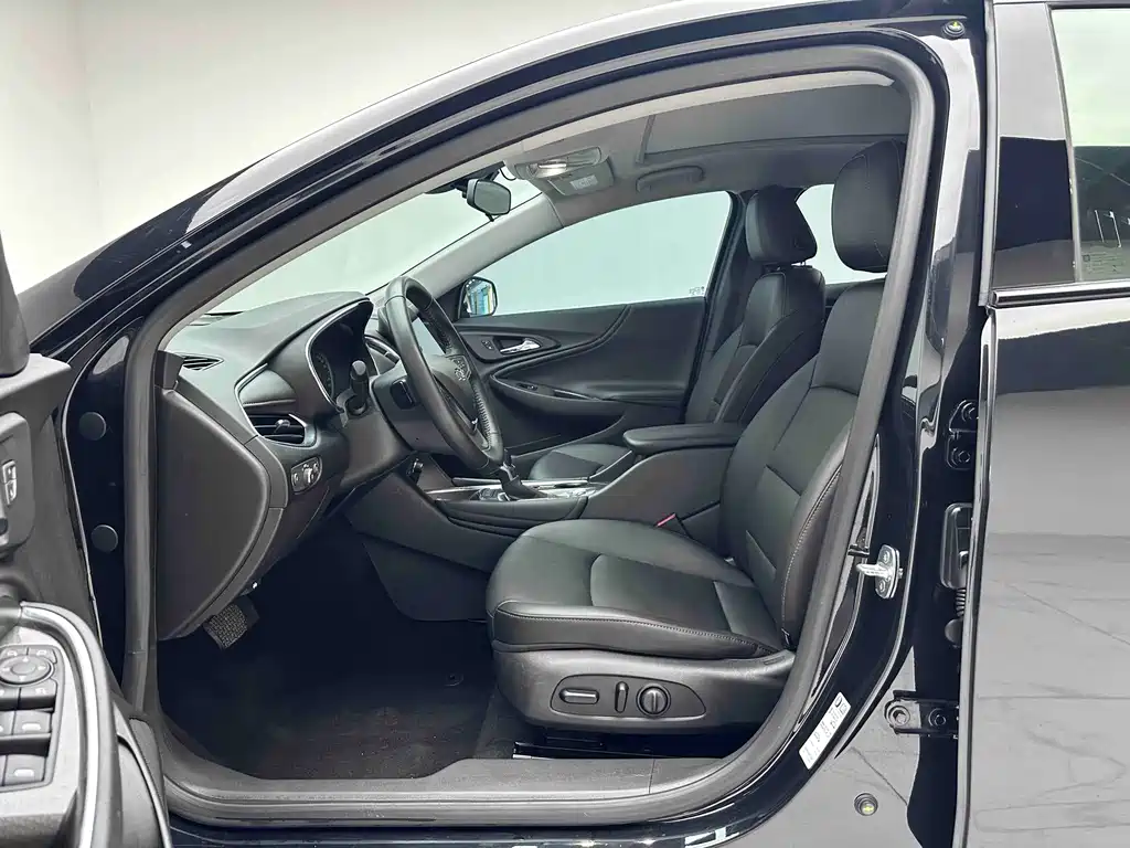 Malibu XL 2022 Redline 550T automatic sharp version купить на сайте DeffCars
