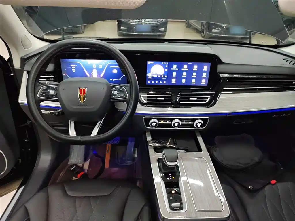 Hongqi HS5 2025 2.0T two-wheel drive Qixiang Pro version купить на сайте DeffCars