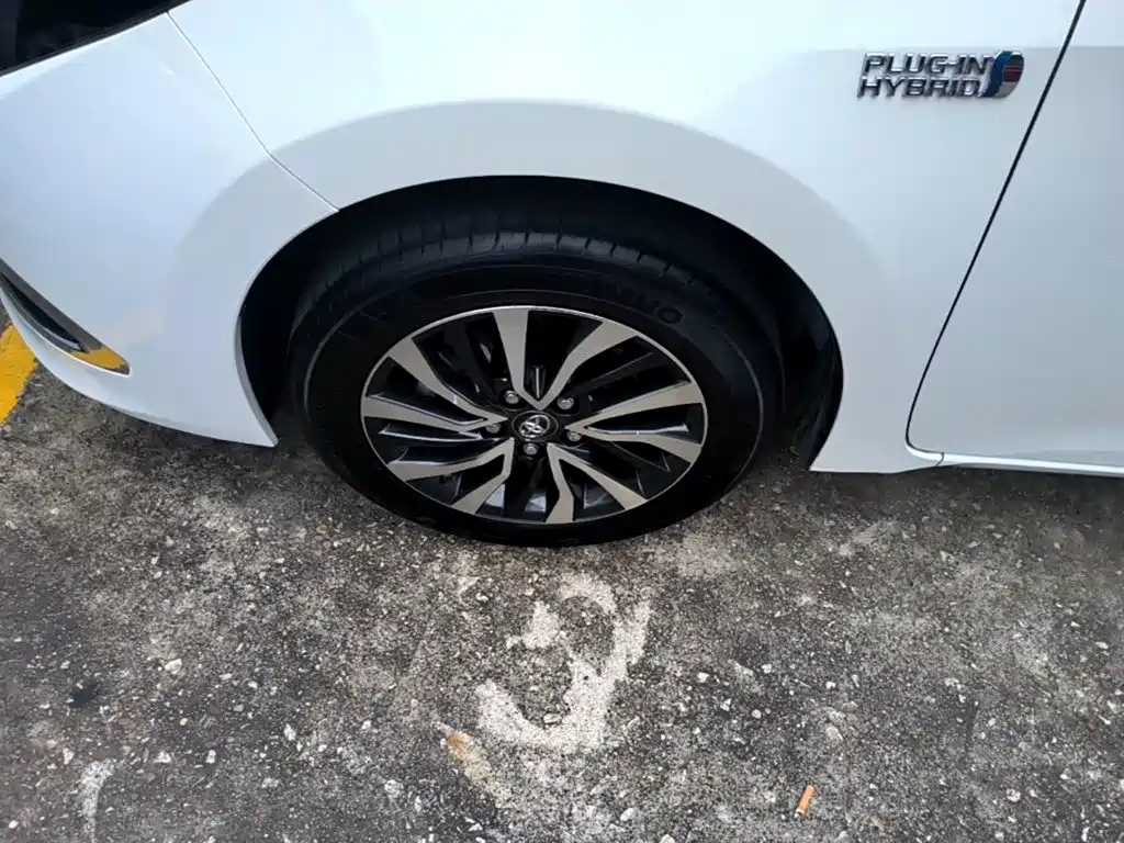Corolla Dual Engine E+ 2019 1.8L E-CVT leading version купить на сайте DeffCars