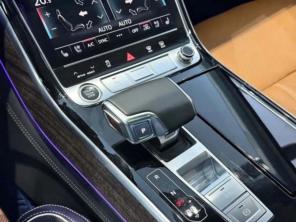 Audi A8 2021 A8L 60 TFSI quattro premium model купить на сайте DeffCars