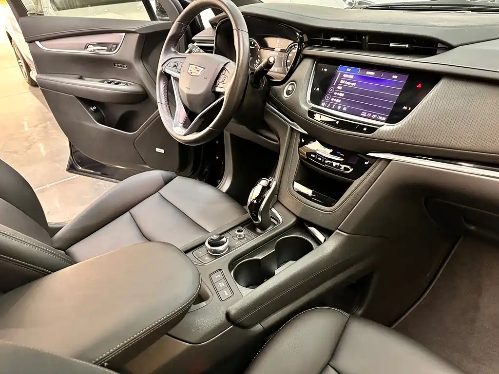 Cadillac XT6 2020 28T seven-seat four-wheel drive stylish model купить на сайте DeffCars