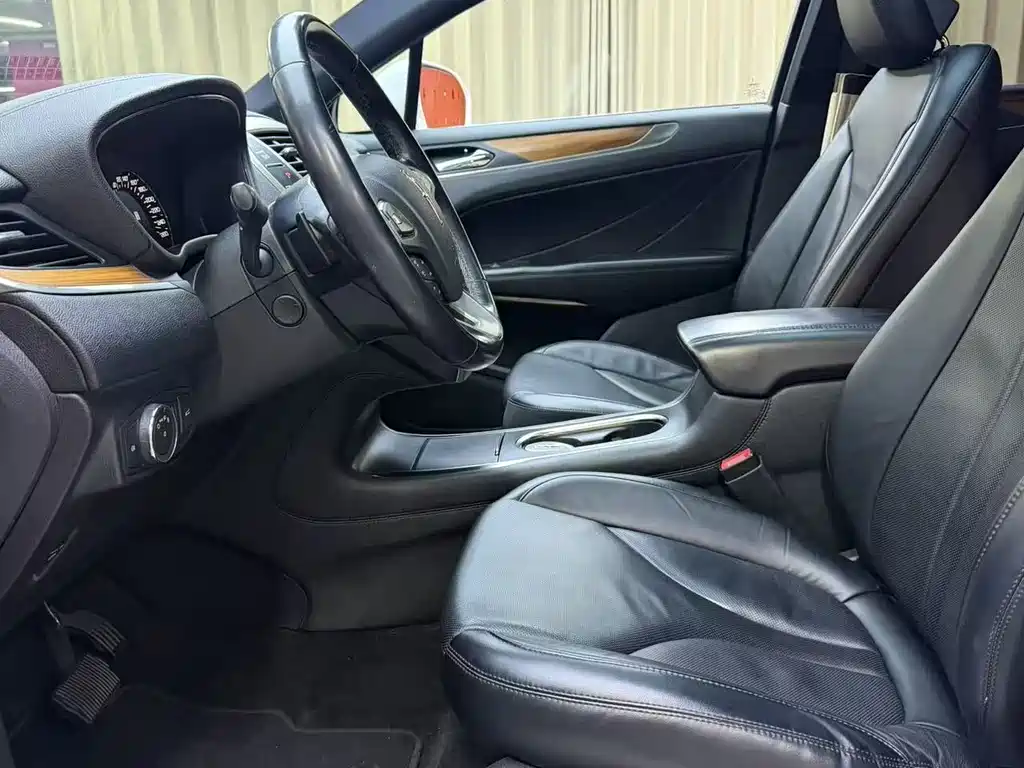 Lincoln MKC 2014 2.0T four-wheel drive premium version купить на сайте DeffCars