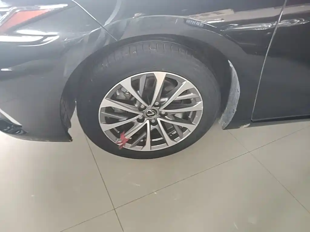 Lexus ES 2023款 200 卓越版 купить на сайте DeffCars
