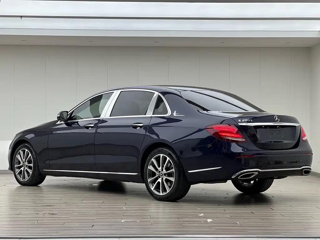 Mercedes-Benz E-Class 2016 E 200 L купить на сайте DeffCars