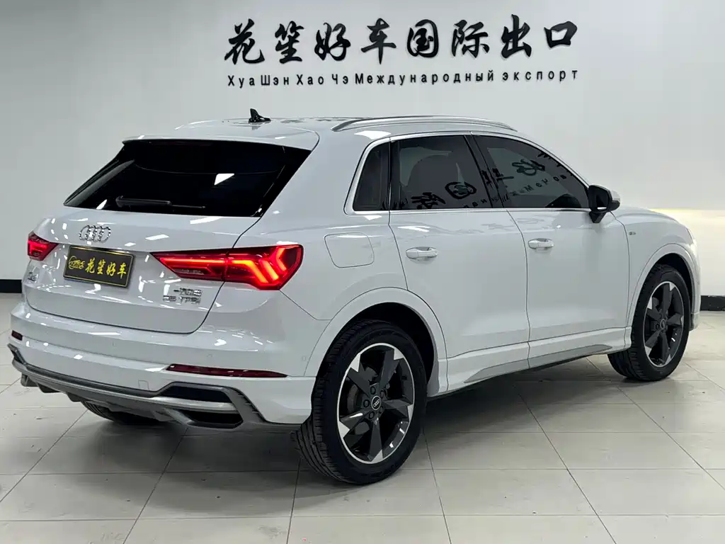 Audi Q3 2022 35 TFSI Fashionable and Dynamic купить на сайте DeffCars