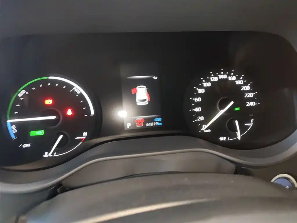 SIENNA 2023 2.5L Hybrid Deluxe Edition купить на сайте DeffCars