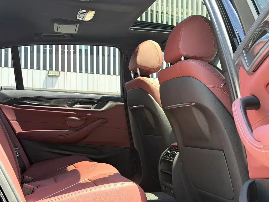 BMW 5 Series 2022 525Li M Sports Package купить на сайте DeffCars