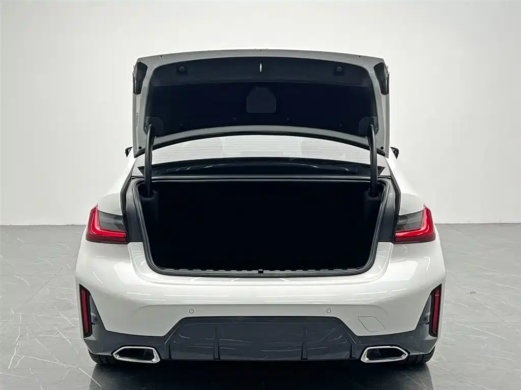 BMW 3 Series 2023 325i M Sports Package купить на сайте DeffCars