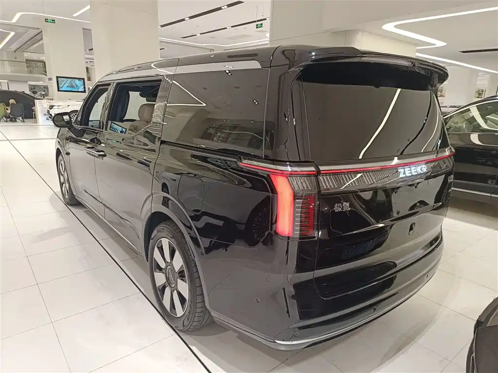 Jikrypton 009 2024 seven-seater aisle version 108kWh купить на сайте DeffCars