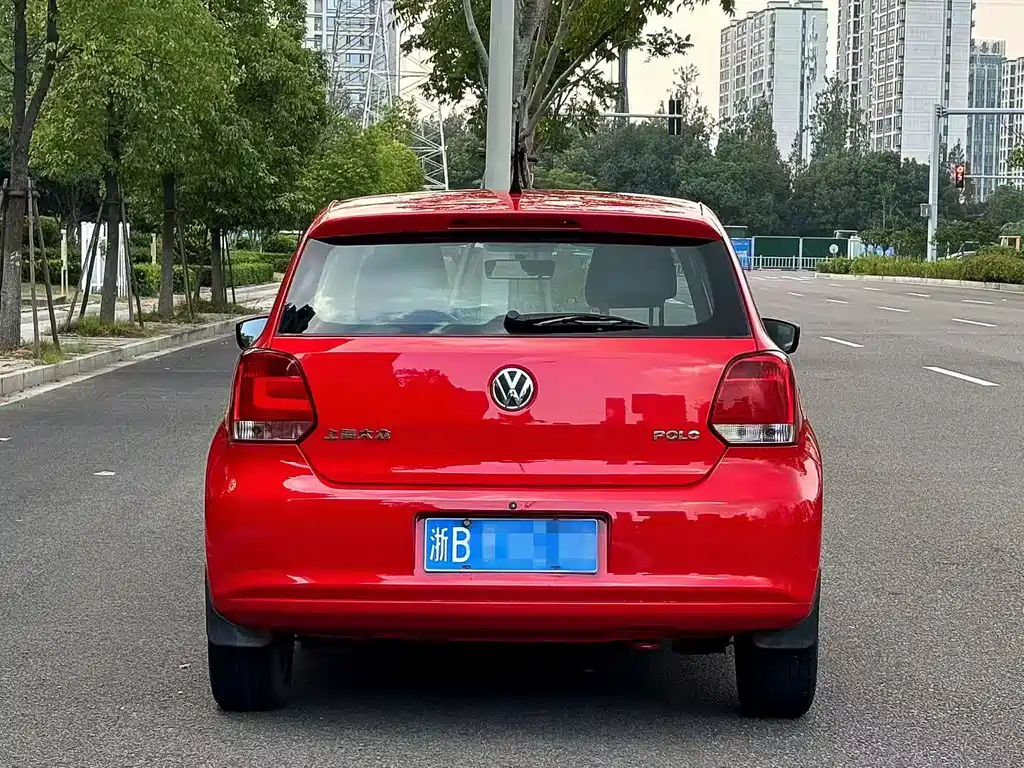 Polo 2011 1.6L automatic stylish version купить на сайте DeffCars