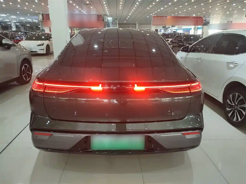 Galaxy Star 8 2025 130km EM-i Exclusive Edition купить на сайте DeffCars