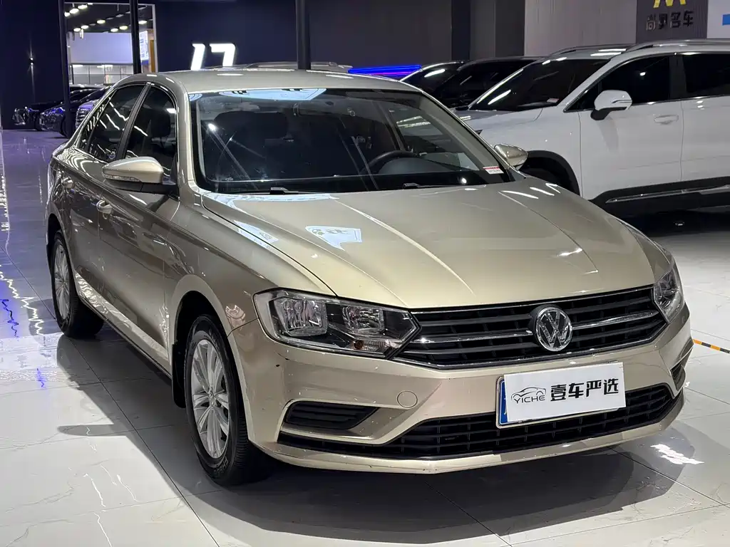 Bora 2016 1.6L manual fashion model купить на сайте DeffCars